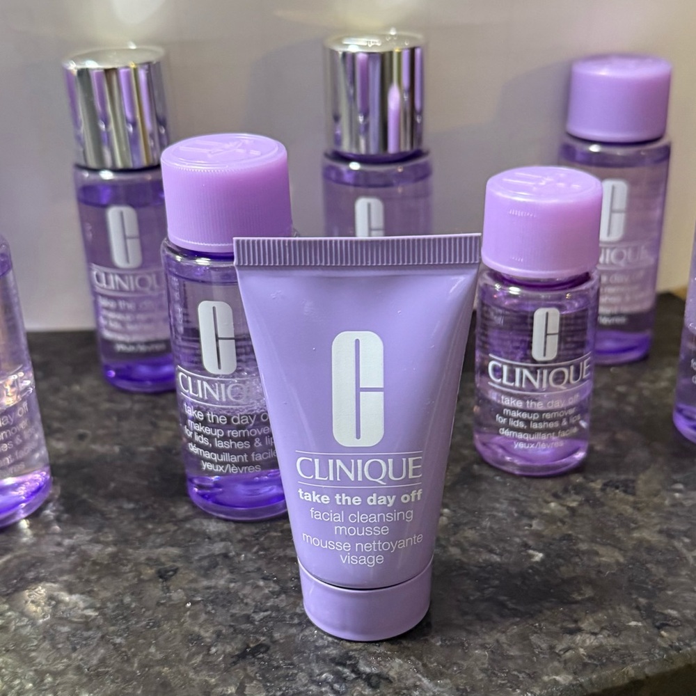 Clinique Makeup Remover -8 Travel Size Bottles